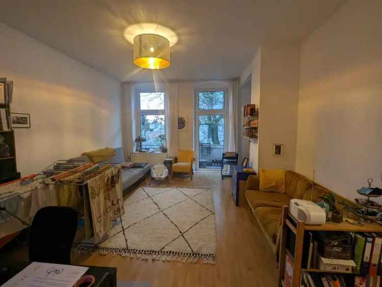 Miete Wohnung Friedrichshain Berlin mit Balkon und zwei großen Zimmern