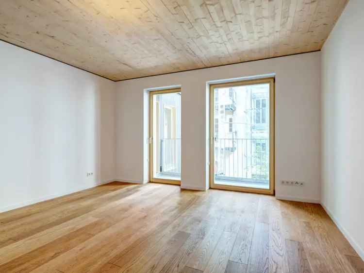 Begehrte Raritätenlage in der Au – Exklusives Citydomizil mit ruhigem Innenhofbalkon – Erstbezug!