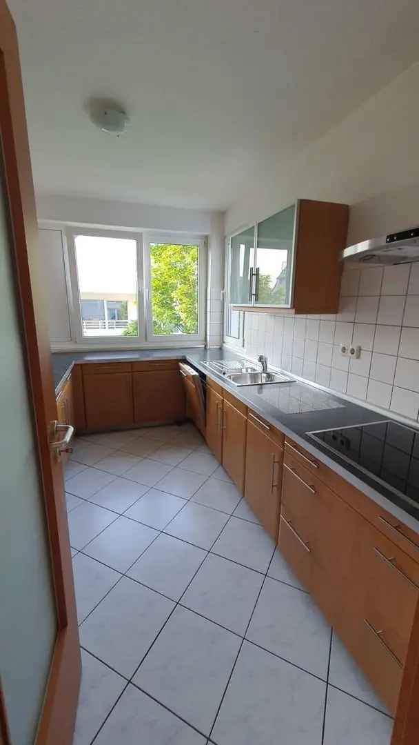 Vom Privat zum Verkauf! Gepflegte 2 Zimmer Wohnung, sehr gute Lage   Düsseldorf -Lörick vom Privat