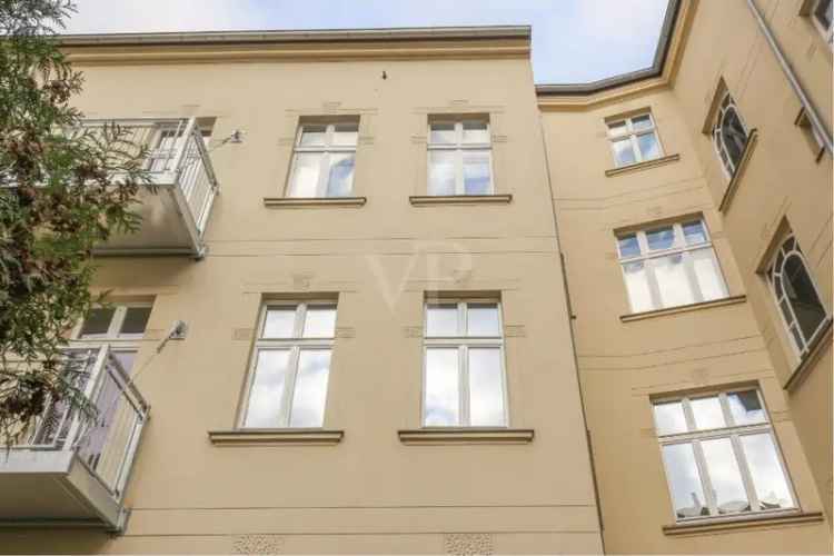 Achtung Kapitalanleger: historisch sanierte 1-Zimmer-Dachgeschosswohnung im Jugendstil in Wilhelmsruh