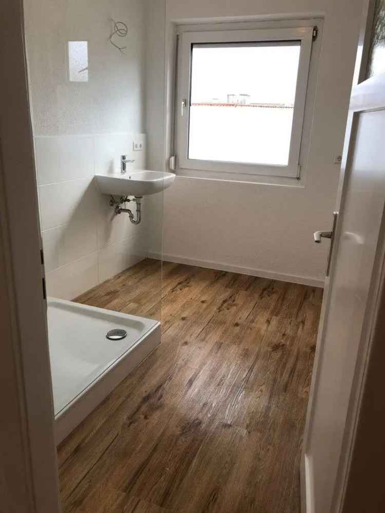 Wunderschöne 2,5-Zimmer-Wohnung zu vermieten im Stuttgart-Ost! Direkt vor Stadtmitte!