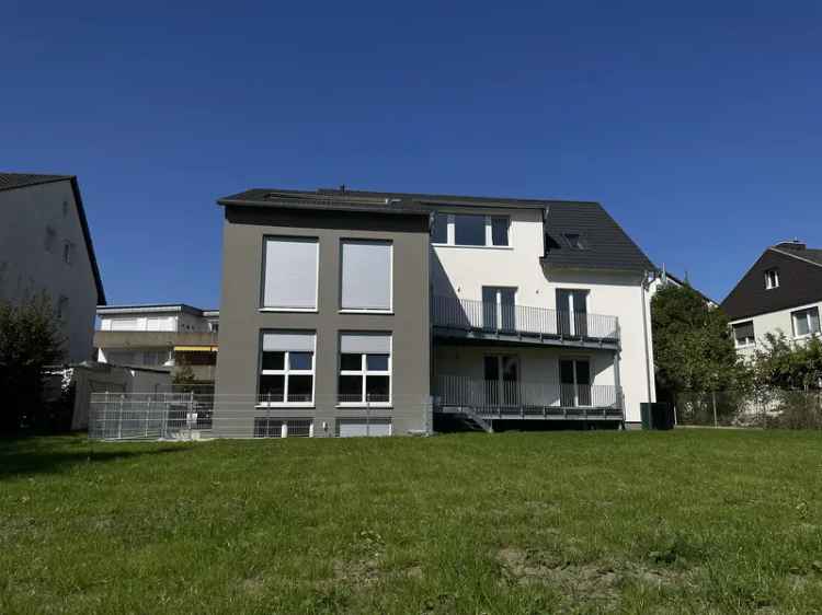 Hobbyraum für 4-Monate in Bergen-Enkheim in einem kernsanierten Vier-Familienhaus