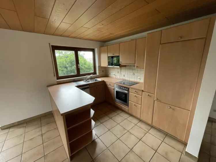 Helle und freundliche 3-Zimmer-Wohnung mit Südbalkon