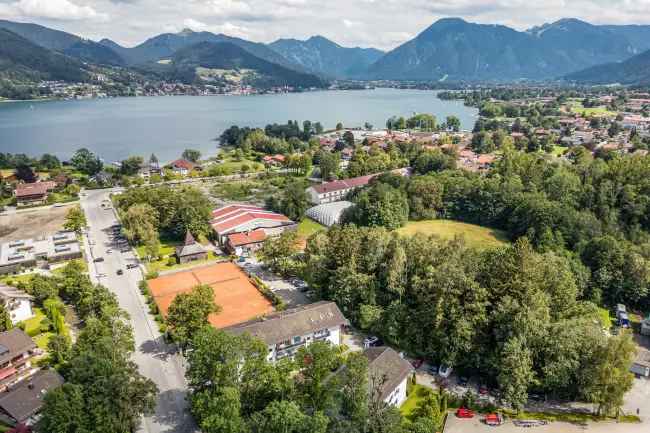 Wohnen am See: Aus 1,5 Zimmern mach 2!
50 m² EG-Wohnung mit 2 Balkone und Stellplatz