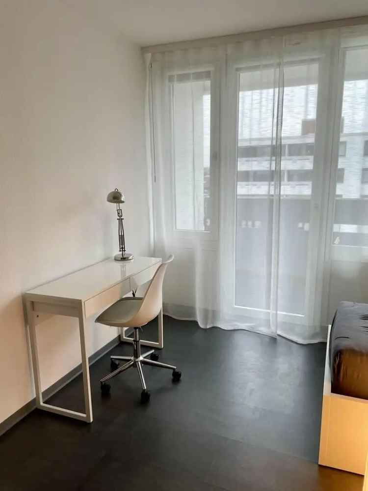 Mieten 1-Zimmer-Wohnung Frankfurt mit Balkonblick auf die EZB