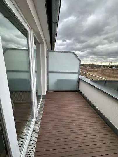 Möblierte Wohnung mieten in Berlin Pankow mit Balkon und Altbaucharme