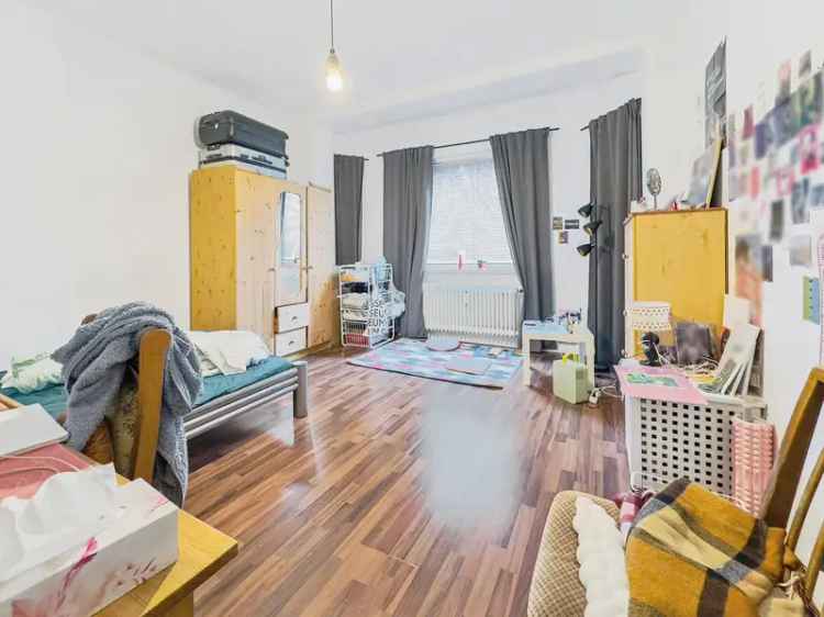 5-Zimmer-Wohnung mit Wintergarten an der Hochschule in Neustadt