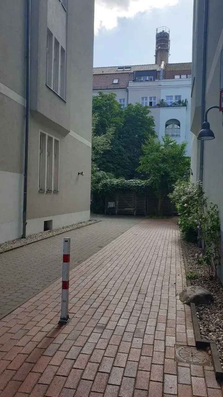 Charmante Altbau-Wohnung im Flora-Kiez mit Jugendstil-Eigentumswohnungen