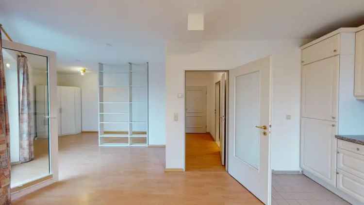 schöne helle  SENIORENWOHNUNG, SENIORENRESIDENZ, EBK, Südbalkon Pool, Cafe, Top Anlage, ab 50 J.