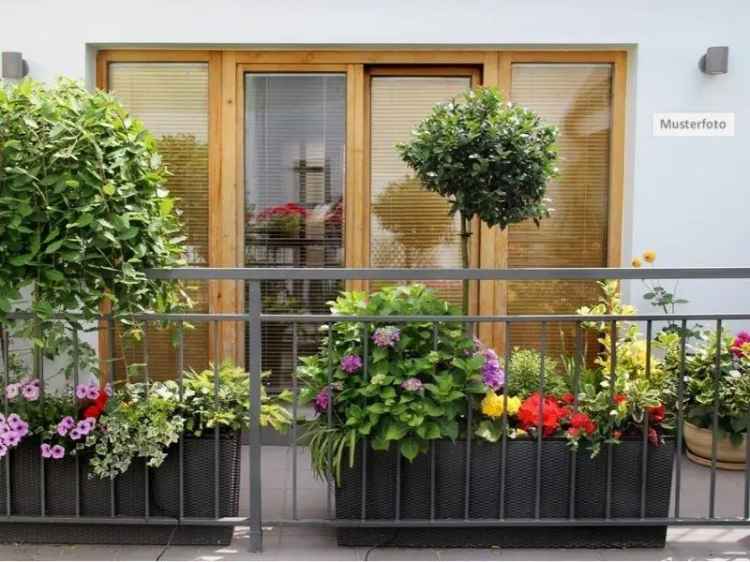 Etagenwohnung in 80802 München, Artur-Kutscher-Platz