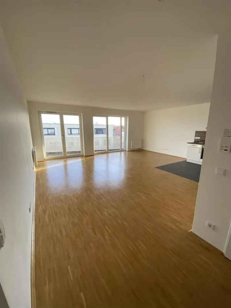 Traumhafte 3 Zimmer Wohnung mit EBK und Balkon!