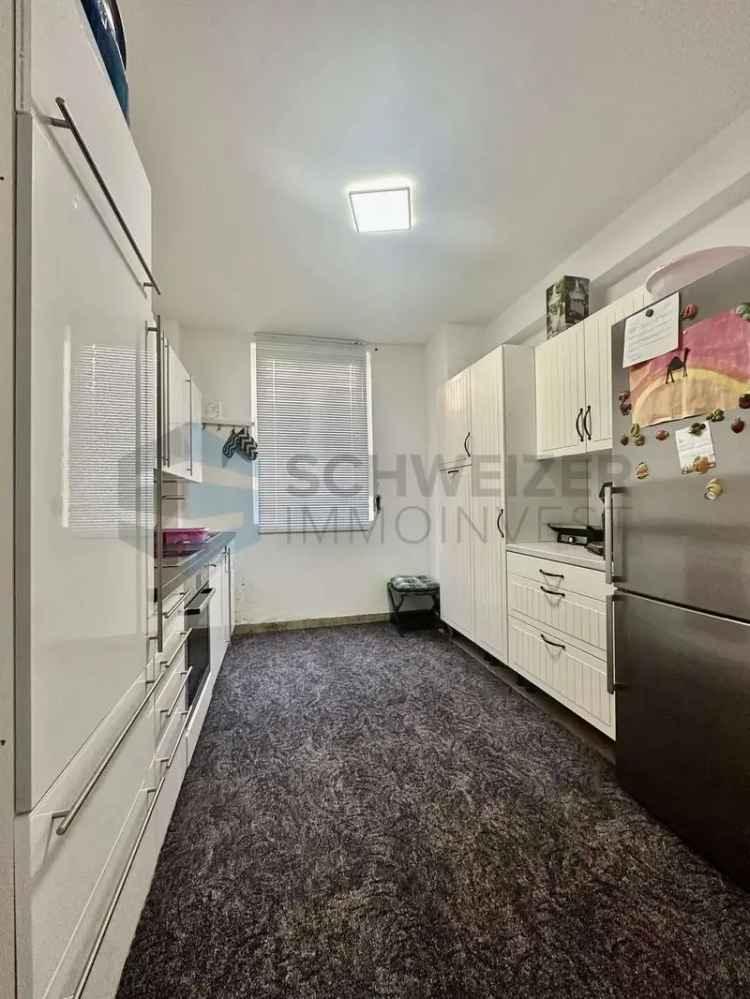 3-Zimmer-Erdgeschosswohnung mit Carport in Stuttgart-Obertürkheim!