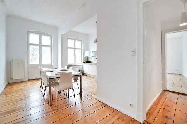 Mieten geräumige Wohnung Kreuzberg mit Balkon und Einbauküche