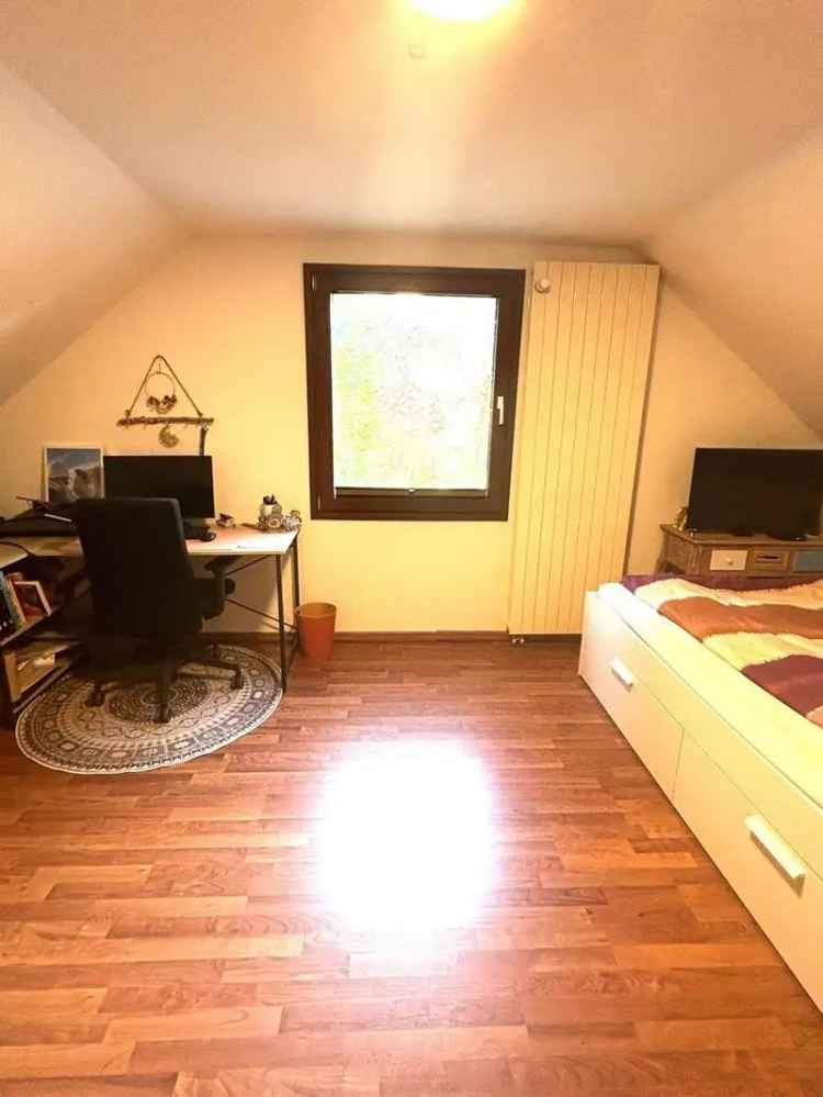 Ein ruhiges privat Zimmer im Schildow nur für  Frau