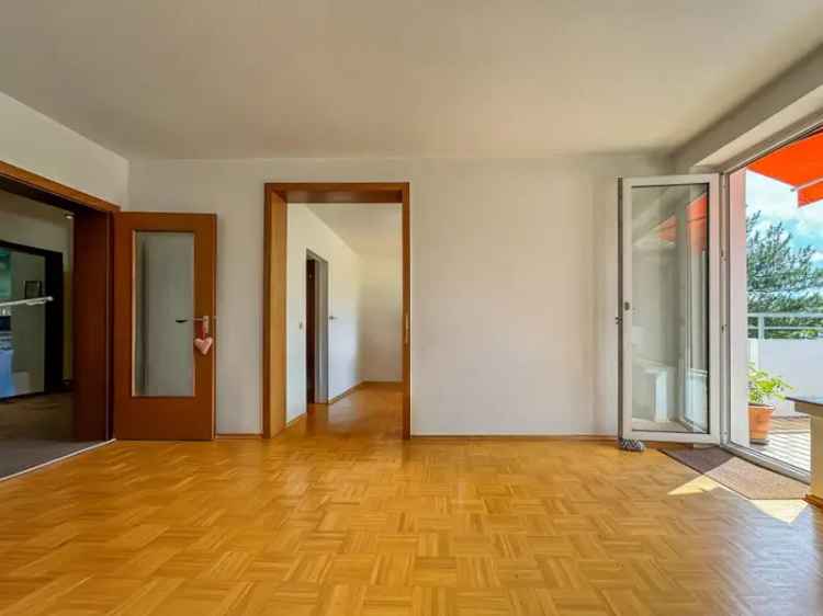 3 Zimmer Wohnung Urdenbach 79m² Balkon Parkett Tiefgarage