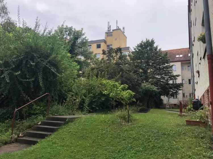 2,5-Zimmer-Wohnung mit Loggia in ruhiger Lage (vermietet)