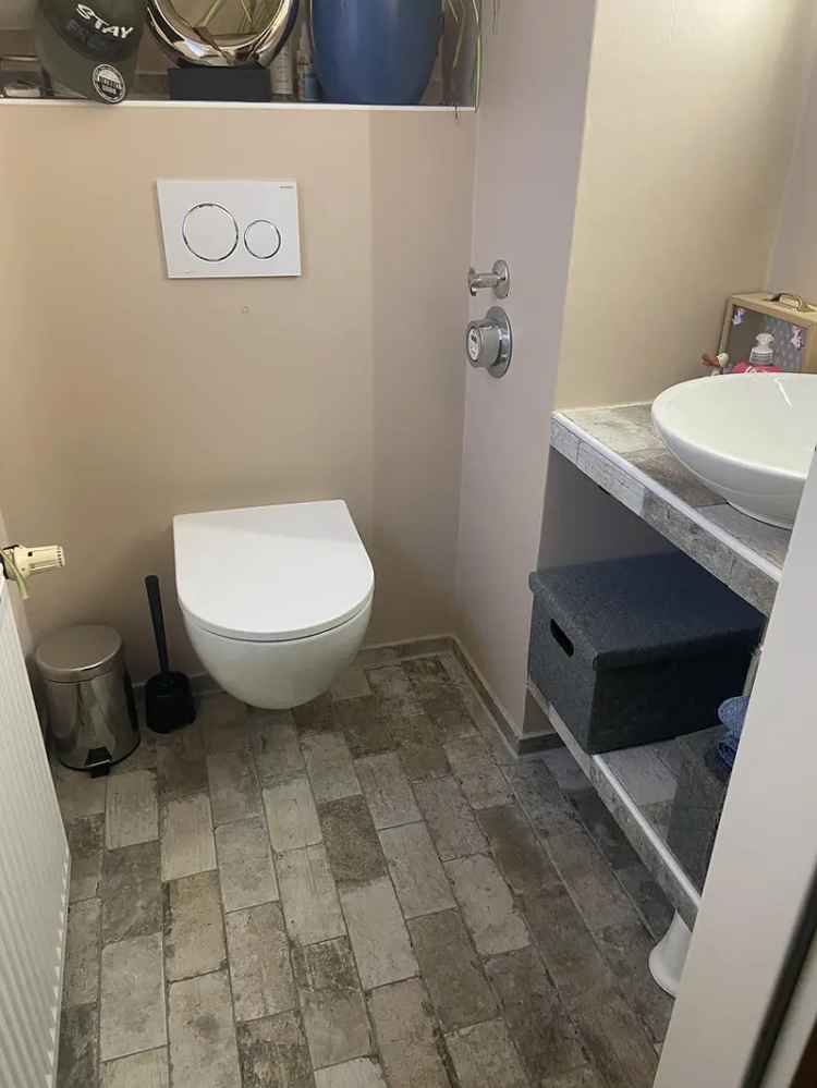 Schöne 3-Zimmer Maisonette-Wohnung mit Stellplatz - von privat -