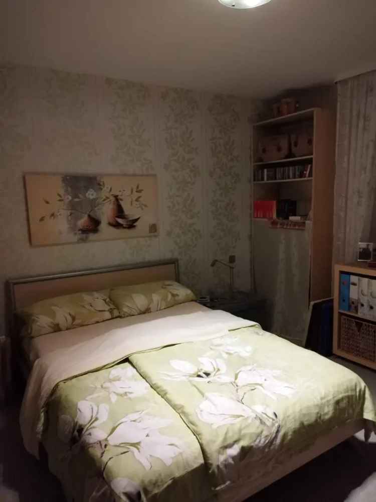 2,5 Zimmer-Wohnung, 77 qm, 2. Etage, Duisburg-Neudorf