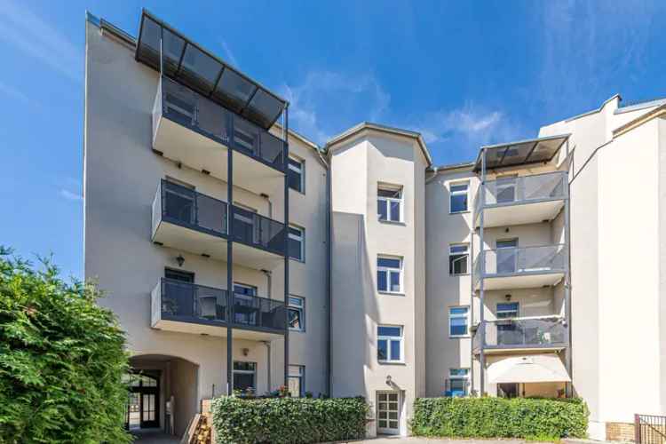 Vermietete 2 Zimmer Altbauwohnung mit Balkon in Berlin