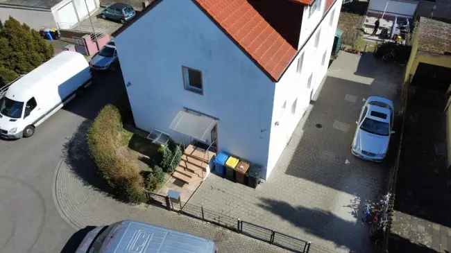 saniertes 3-FH in ruhiger aber zentraler Lage mit Garten und voll ausgebautem KG