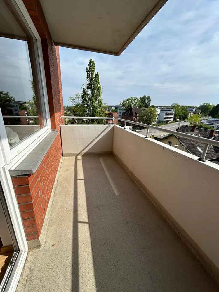 Ab 01.06.2025 Super geschnittene Wohnung mit Fahrstuhl, 2 Min. von der S-Bahn entfernt