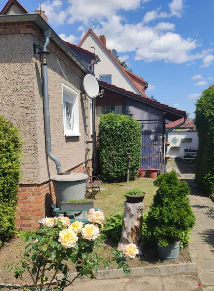 Sanierungsprojekt mit wildromantischem Garten - in Top Lage im Speckgürtel