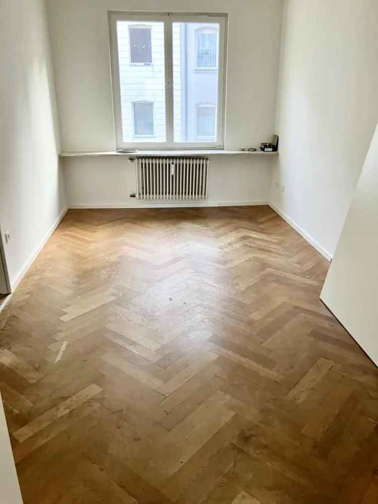 Erstbezug 2-Zimmer Wohnung im Grünen mit Balkon nach Sanierung