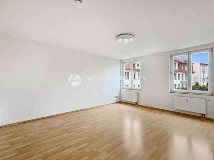 *Wohnglück mit Balkon: Schöne 2-Zimmer-Wohnung mit Fahrstuhl für höchsten Komfort!*