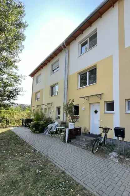 Reihenhaus Berlin Lichtenberg Familie Garten Terrasse