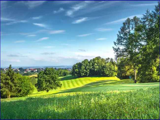 Architektenvilla mit Pool nahe Golfplatz Bad Griesbach