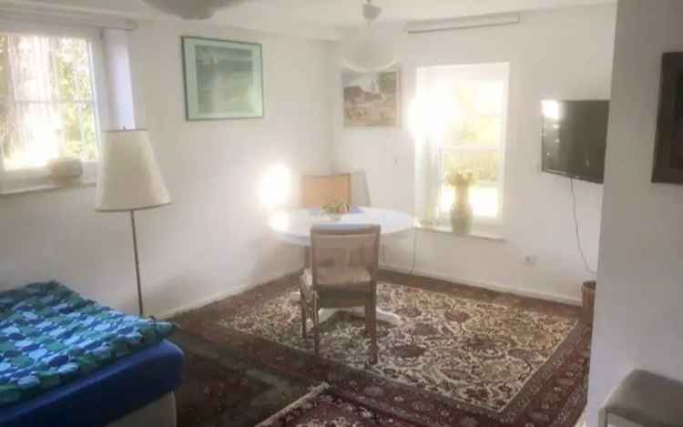 1-Zimmerwohnung in Stadtvilla in Bestlage Hasenbergsteige. Mit Internet, TV, Waschmaschine, Garten