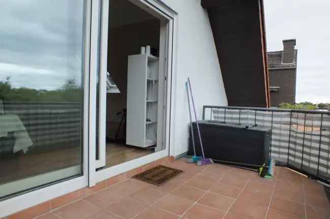 VERMIETET: 3-Zi-DG-Maisonette mit Balkon und Topausstattung (EBK, Aufzug, Klimaanlage) in Sulzbach