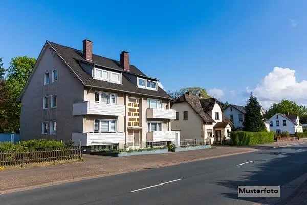 Elegantes Vierfamilienhaus, Dach-/Gartenterrassen, 2 Doppelgaragen