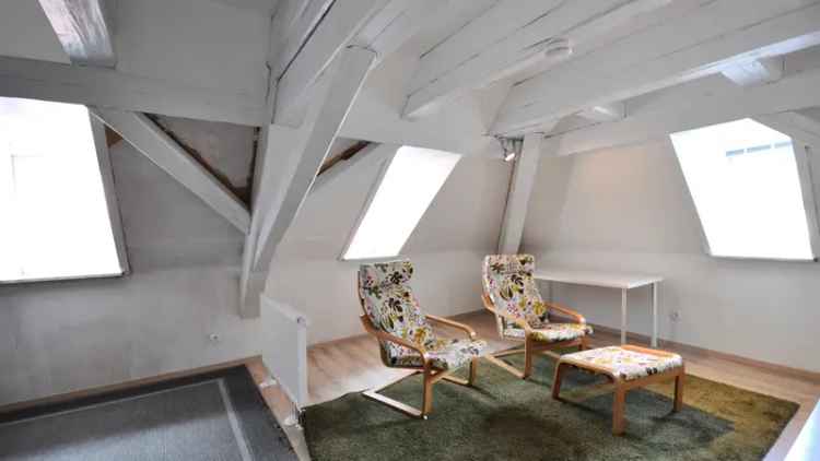 Wunderschöne, möblierte und renovierte 3-Zimmer-DG-Wohnung im Herzen von Kempten, 1A Lage