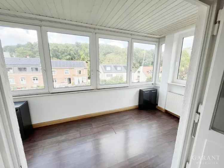 Luxus-Wohnung in Stuttgart mit Balkon und Wintergarten