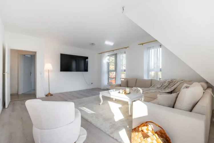 Hamburg – Finkenwerder | Modernisierte 3,5 Zimmer Wohnung in zentraler Lage von Airbus