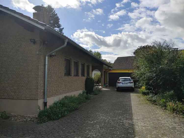 Mieten Einfamilienhaus Waldrand mit Sonnenterrasse Garten Teich PKW Stellplatz