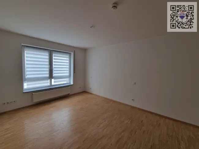 Moderne 2,5 Zimmer Wohnung mit Balkon und TG Stellplatz