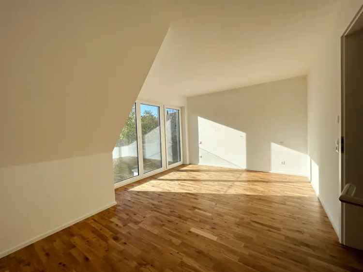*** Ihr Traumhaus wartet auf Sie! Höchster Wohnkomfort, ruhig, idyllisch, beste Anbindung ***