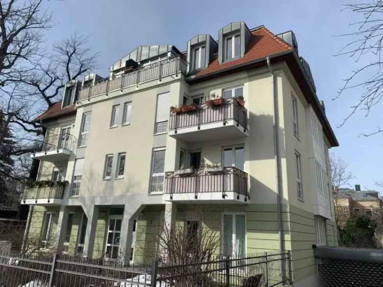 Preußisches Viertel: Helle 3,5-Zimmer Wohnung im ersten Obergeschoss mit Balkon und Lift