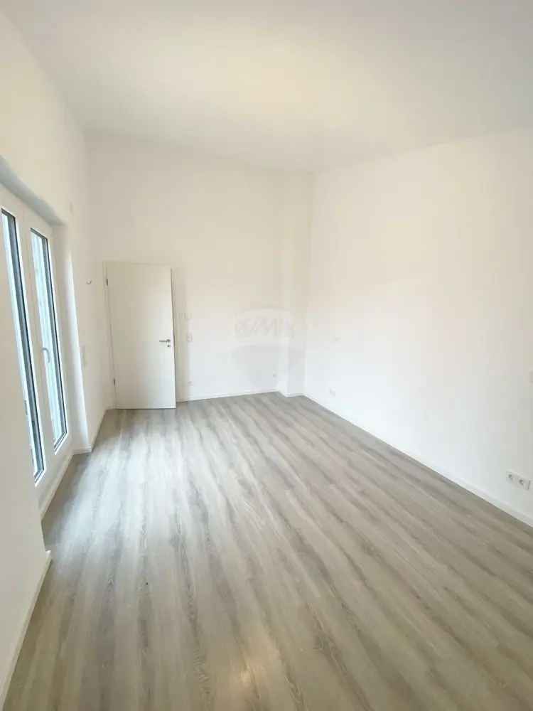 Moderne 2-Zi.-Wohnung mit großer Sonnen-Terrasse in Frankfurt Nieder-Eschbach