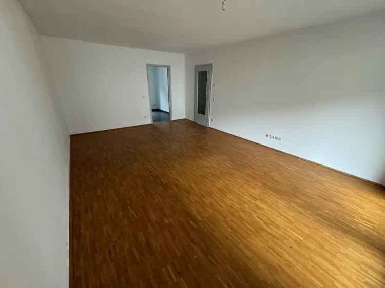 4 Zimmer Wohnung kaufen in Dresden Neustadt mit Balkon und Tiefgarage