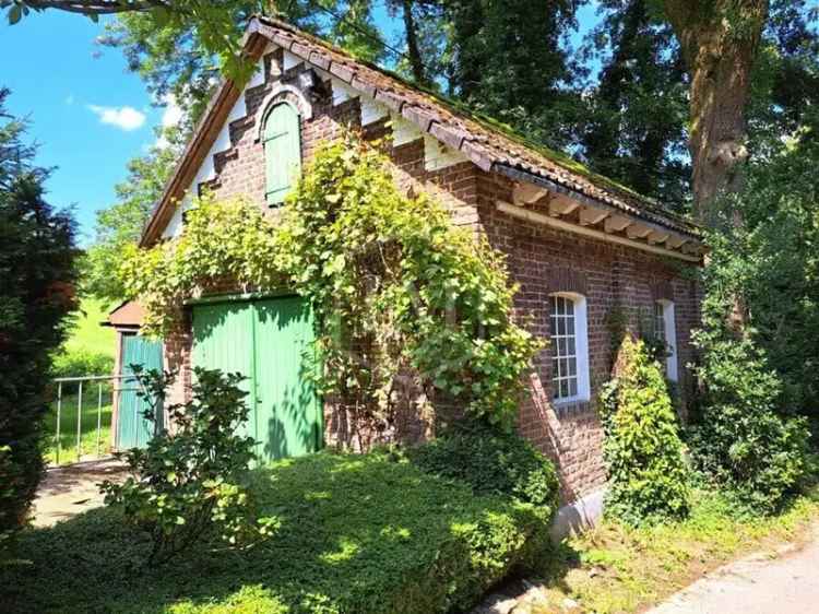 Denkmalgeschützter Hof mit Landwirtschaftsflächen in Düsseldorf