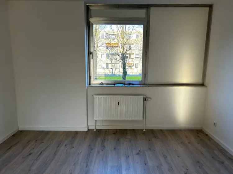 2-Zimmer Wohnung 57qm Balkon Erstbezug nach Sanierung