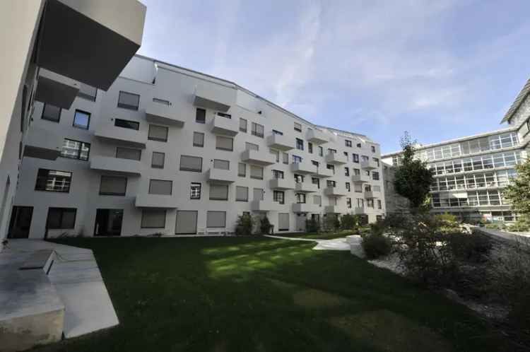 Architektur-Paradies in München mit Loggia und Parkett