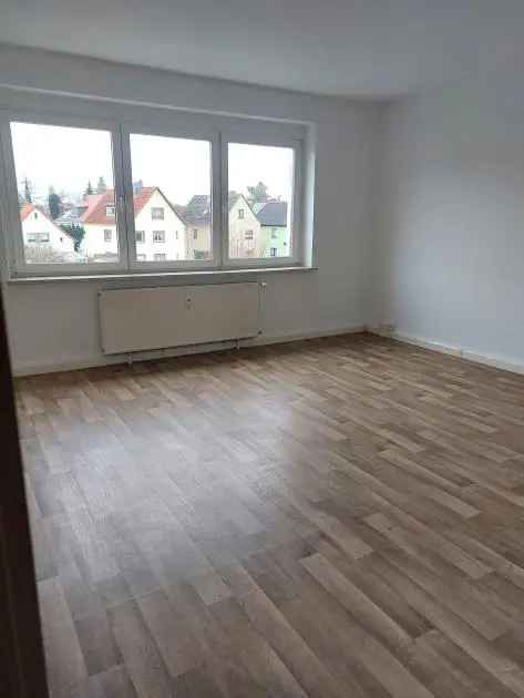 Immobilie: Preiswerte 3-R-Wohnung san.Altbau, ca.67,34 m² mit