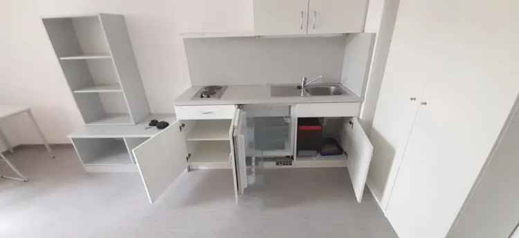 Zentrales möbliertes Studentenapartment
