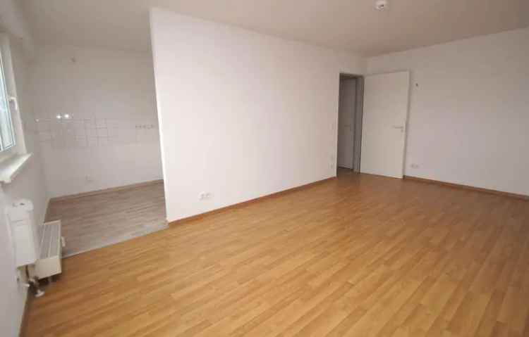 Große und Helle 2-Zimmer-Wohnung in der Nähe von Leipzig