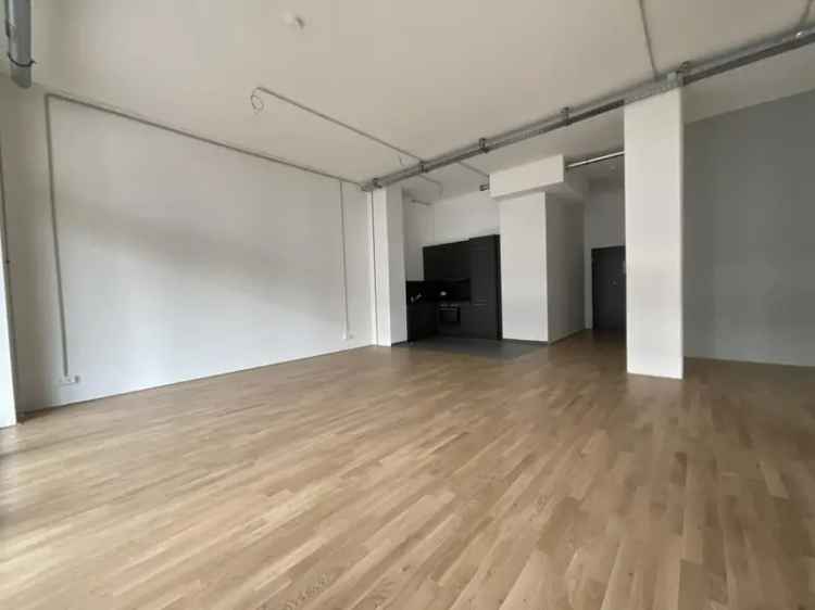 Loftwohnung im modernen Tabakquartier mit großem Balkon, moderner Einbauküche und Parkettboden