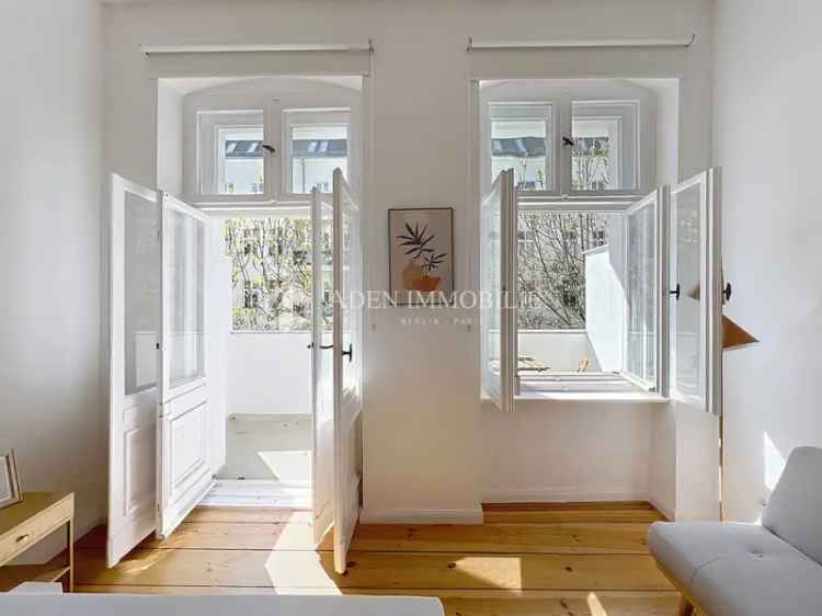 Wunderschöne, renovierte und möblierte 2-Zi Wohnung mit Balkon im Herzen von Prenzlauer Berg